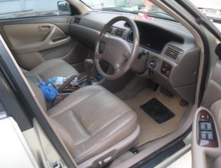 ต้องการขายToyota camry 2001 ต้องการขายToyota camry 2001