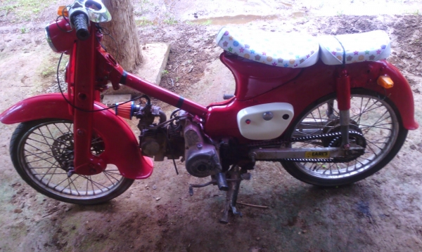 ขาย c100 เครื่องดรีม 2 สตารท์มือ สนใจโทร. 0821733227