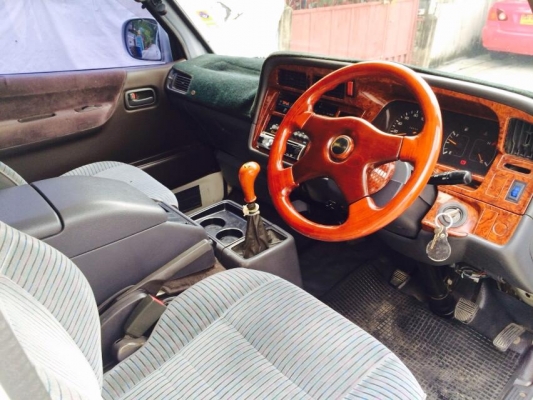 ขายรถตู้หัวจรวดหลังคาเตี้ย แต่งครบ เครื่องเสียงเพียบ พร้อมใช้จบๆ