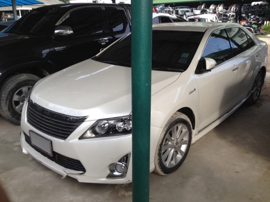 ขายซาก TOYOTA CAMRY HYBIRD ปี2013 ทะเบียนบุคคล โอนลอยไม่จอด สภาพรถตกน้ำครึ่่งคัน