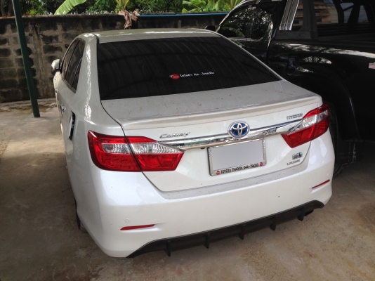 ขายซาก TOYOTA CAMRY HYBIRD ปี2013 ทะเบียนบุคคล โอนลอยไม่จอด สภาพรถตกน้ำครึ่่งคัน