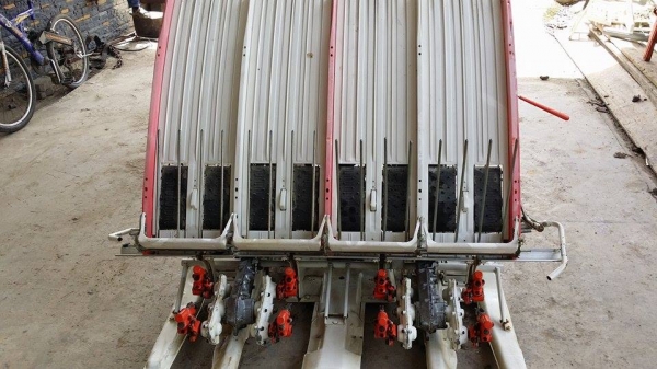 รถปลูกข้าวนั่งขับ KUBOTA เก่าญี่ปุ่น สภาพสวย เครื่องยนต์ติดง่าย สภาพพร้อมใช้งาน รถปลูกข้าวนั่งขับ KUBOTA เก่าญี่ปุ่น สภาพสวย เครื่องยนต์ติดง่าย สภาพพร้อมใช้งาน