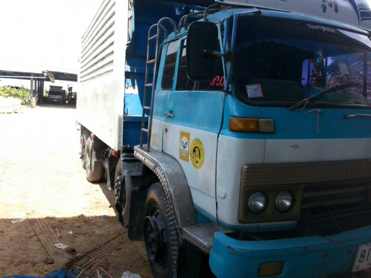 12ล้อ 1เพลา เครื่อง175 แรงม้า