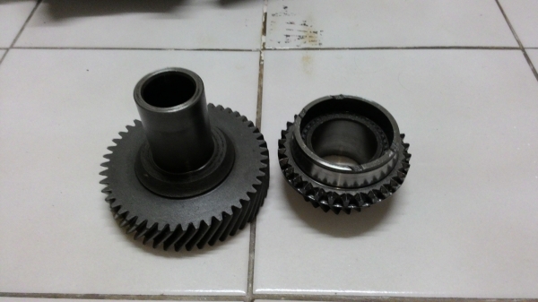 ขายเฟื่องเกียร์5 แท้ติดรถ อิซูซุ 4JA1