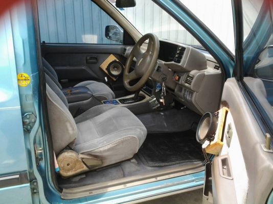 isuzu แวนปี 95 เครื่อง 1JZ ติดแก้สแล้ว ใช้ได้2ระบบ รถสวยสภาพดี พร้อมใช้ ขายไม่แพงครับ