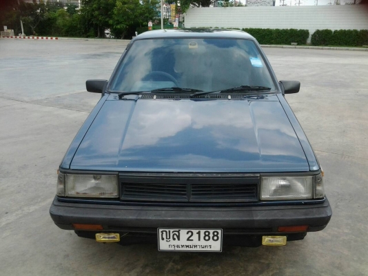 nissan sunnyสามประตู ปี 85 รถสวยสภาพดี