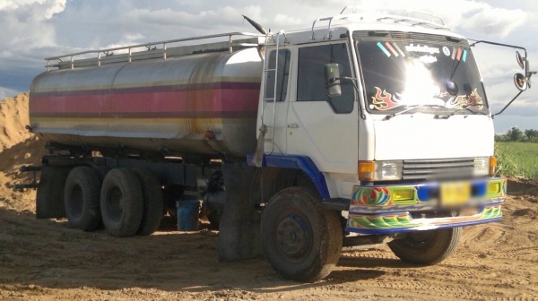 ขายรถบรรจุน้ำ Mitsubishi MA เครื่อง 6D16 turbo inter 2 เพลา เบรคใหญ่ 10 เกียร์ ขนาดบรรจุ 16,000 ลิตร ทะเบียนพร้อม