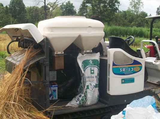 ขายรถเกี่ยวเล็ก ขายรถเกี่ยวเล็ก