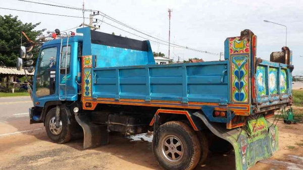 ขายดาวน์ISUZU DECA เครื่อง210แรง ขายดาวน์300000 ส่งงวดละ10047x36งวด เครื่องดี คัชซีดี ภายในสวย แอร์เย็น สภาพพพร้อมใช้งาน สนใจโทร090-8588220คุณนะ  ID:narong498  หรือ www.truck.in.th/498