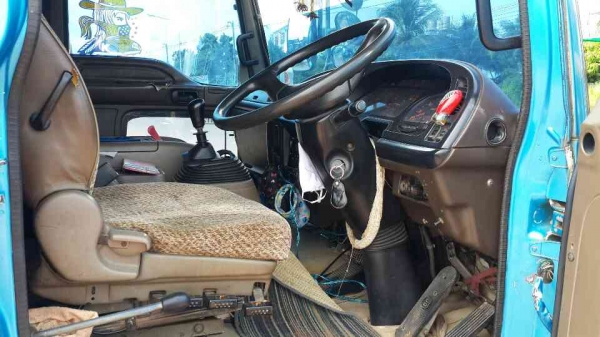 ขายดาวน์ISUZU DECA เครื่อง210แรง ขายดาวน์300000 ส่งงวดละ10047x36งวด เครื่องดี คัชซีดี ภายในสวย แอร์เย็น สภาพพพร้อมใช้งาน สนใจโทร090-8588220คุณนะ  ID:narong498  หรือ www.truck.in.th/498