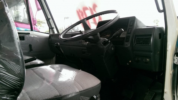 ขาย 6 ล้อกลางติดเครน 3 ตัน 4 ปลอก กระบะยาว 5.30 เมตร