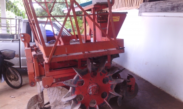 หางปลูกอ้อย ก.แสงยนต์ แบบร่องคู่ ระยะ 40 ซม.