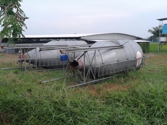 ไซโลว์ (ถังผสมอาหาร)2ใบ