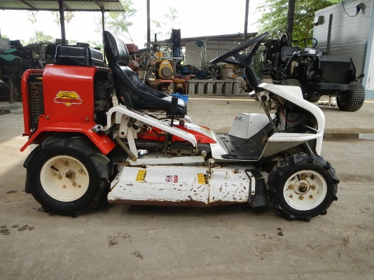 ขายรถตัดหญ้า OREC RM85B 11แรง พร้อมใช้งาน ขายรถตัดหญ้า OREC RM85B 11แรง พร้อมใช้งาน