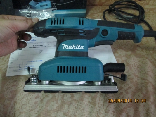ขายเครื่องขัดกระดาษ makita 3710 มือ สอง ของแท้ครับ