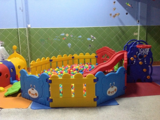 ของเล่นบ้านเด็กเป็นชุด พร้อมชั้นวางของ ของเล่นบ้านเด็กเป็นชุด พร้อมชั้นวางของ