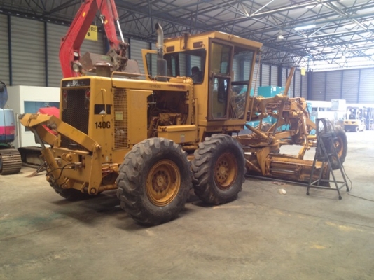 ขายรถเกรด 140G #72V15261 ติดต่อ NDT Thailand Co., Ltd. อำพล 090-9694506, 080-3031241