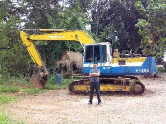 KOMATSU รถแบคโฮ  pc200-3 พร้อมใช้งาน