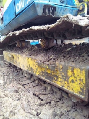 KOMATSU รถแบคโฮ  pc200-3 พร้อมใช้งาน