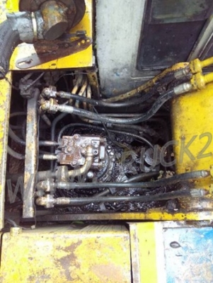 KOMATSU รถแบคโฮ  pc200-3 พร้อมใช้งาน