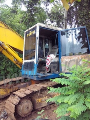 KOMATSU รถแบคโฮ  pc200-3 พร้อมใช้งาน