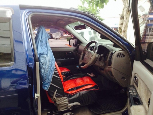 ขายรถกระบะ ราคา 320000 บาท ราคาคุยกันได้ สนใจโทร 084-6636209 และ 090-5561220