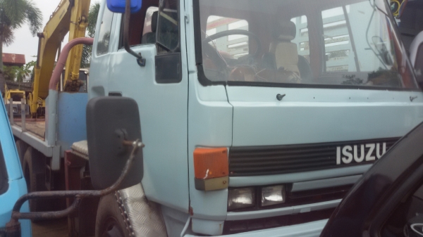 ขายรถสิบล้อหางปลาติดเครนเครื่อง195แรง