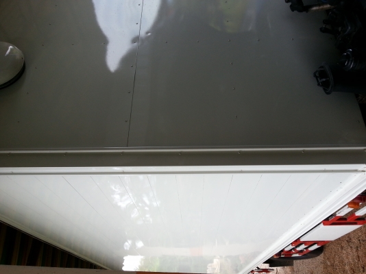 ขายด่วน 6 ล้อตู้แห้ง ยาว 5.5 เมตร อีซูซุ NQR 175 แรงม้า ปี 53 ยูโร 3