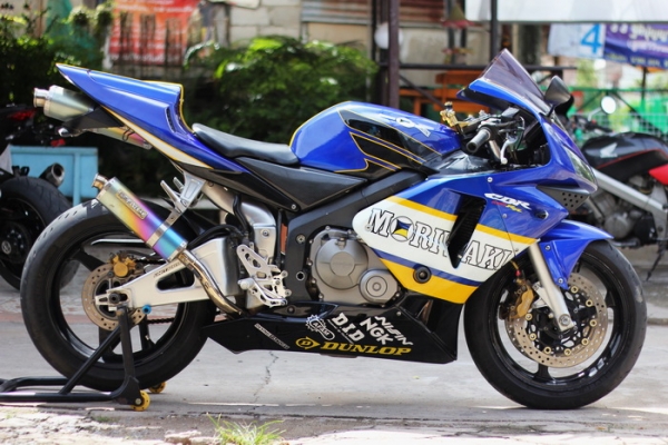 <เอิร์ท พิดโลก> ขาย CBR600rr ปี05 ทะเบียนแท้ สมอ. <รับแลกเทิร์น>