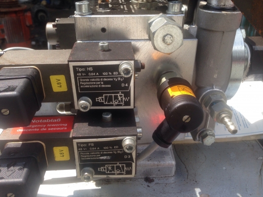 ขายปั้มน้ำมันไฮโดรลิค Algi made in Italy ขนาด 3HP. 380V มอเตอร์อยู่ในถังน้ำมัน พร้อมวาล์วคอนโทรล 4 ชุดในตัว ของใหม่เก่าเก็บ ไม่เคยใช้งาน มี 4 ชุดครับ ขายปั้มน้ำมันไฮโดรลิค Algi made in Italy ขนาด 3HP. 380V มอเตอร์อยู่ในถังน้ำมัน พร้อมวาล์วคอนโทรล 4 ชุดในตัว ของใหม่เก่าเก็บ ไม่เคยใช้งาน มี 4 ชุดครับ