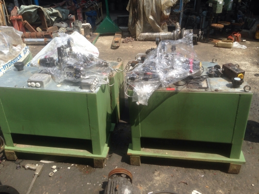 ขายปั้มน้ำมันไฮโดรลิค Algi made in Italy ขนาด 3HP. 380V มอเตอร์อยู่ในถังน้ำมัน พร้อมวาล์วคอนโทรล 4 ชุดในตัว ของใหม่เก่าเก็บ ไม่เคยใช้งาน มี 4 ชุดครับ