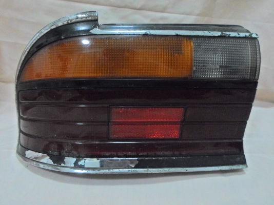ขายไฟท้ายด้านซ้าย  E33 GALANT
