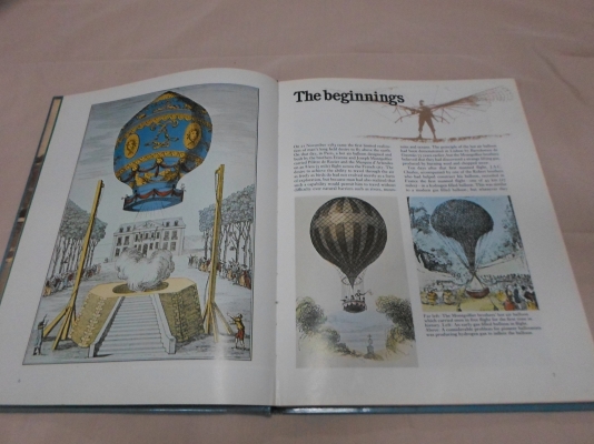 หนังสือเครื่องบินเก่าครับ