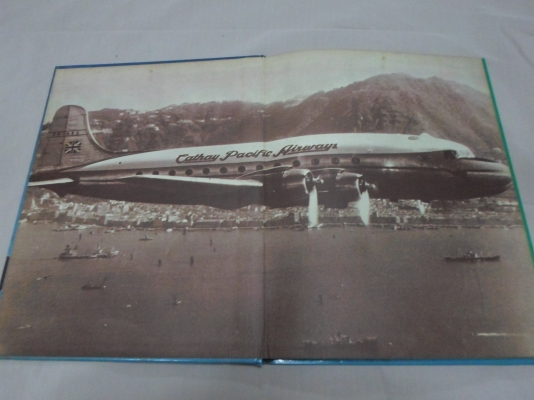 หนังสือเครื่องบินเก่าครับ