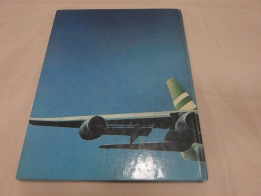 หนังสือเครื่องบินเก่าครับ