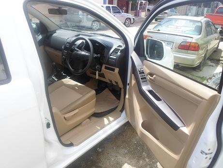 ขายรถ isuzu all new demax 2012