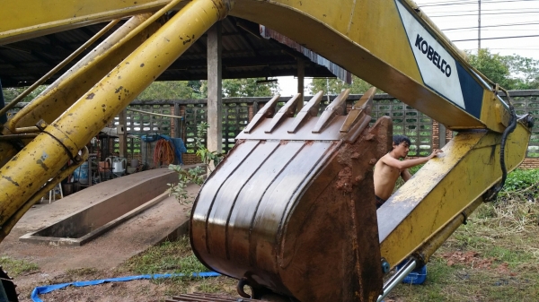 ขายแบคโฮ Kobelco SK200 Mark 3 รถพร้อมใช้งาน แอร์เย็น ปั้มดี โซ่ยังเหลือเยอะ ใบแทร็คครบ ช่วงล่างดี