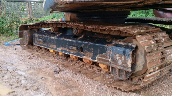 ขายแบคโฮ Kobelco SK200 Mark 3 รถพร้อมใช้งาน แอร์เย็น ปั้มดี โซ่ยังเหลือเยอะ ใบแทร็คครบ ช่วงล่างดี