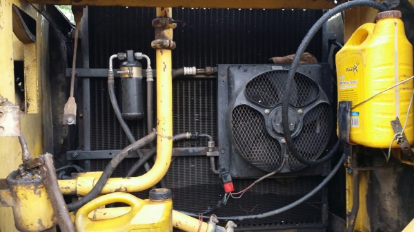 ขายแบคโฮ Kobelco SK200 Mark 3 รถพร้อมใช้งาน แอร์เย็น ปั้มดี โซ่ยังเหลือเยอะ ใบแทร็คครบ ช่วงล่างดี