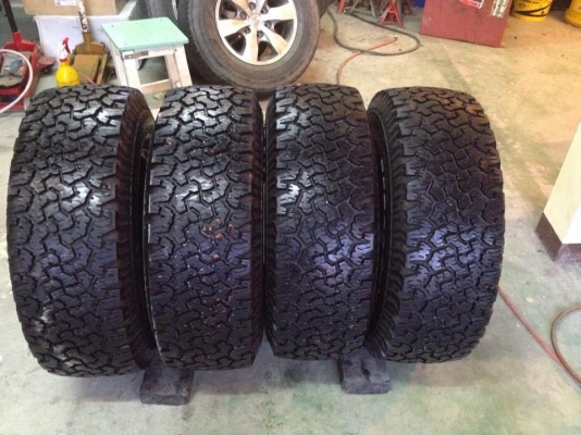 ขายยาง BF GOODRICH ALLTERRAIN 265-75-16 ปี11 ดอกหนาๆสวยๆ พร้อมล้อ ครับ ขายยาง BF GOODRICH ALLTERRAIN 265-75-16 ปี11 ดอกหนาๆสวยๆ พร้อมล้อ ครับ