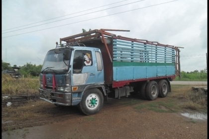 สิบล้อ ดั้ม