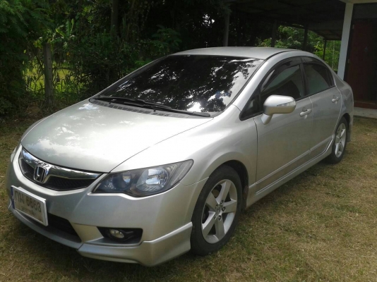 ขายเก๋ง ฮอนด้า CIVIC ปี52 e เบาะหนังใช้งานมือ เดียว เบนซิน เดิมๆ เอกสารพร้อมโอน วิ่ง แสนหก ภายในสวย