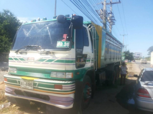 ขาย 3M ปี 39 กระบะโลสวยผาย อยู่เพชรบุรี ราคา 1,200,000 บาท โทร 087-9666599 คุณหนาม