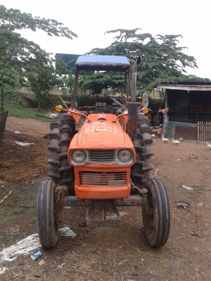 รถคูโต้า30แรง