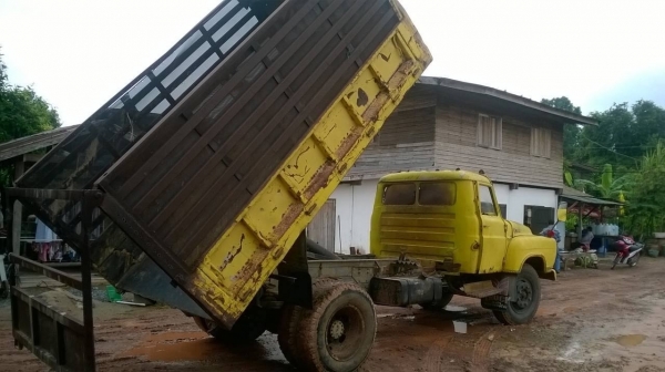 ขายรถดั้มเกษตร 6 ล้อหัวยาว สภาพพร้อมใช้งาน เครื่อง 6BB1 145 แรงม้า คัสซีสวยตลอดเส้น เฟืองท้ายร็อคกี้ ทะเบียนพร้อมโอน ราคาต่อรองได้ครับ