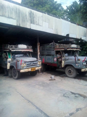 ขายสิบล้อหัวยาว เครื่องISUZU 145แรง เครื่องดี คัชซีสวย สภาพพร้อมใช้งาน เอกสารพร้อมโอน มี2คันคันละ240,000 สนใจโทร090-8588220คุณนะ ID:narong498 หรือwww.truck.in.th/498