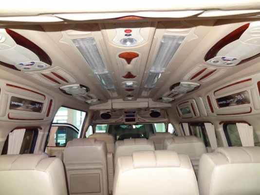 ขายรถตู้commuterหลังคาสูง2500d4d ปี13 รถ9เดือน ไมล์4600กม.แท้ เท่านั้น แต่งvip400000บาทมีใบเสร์็จยืนยัน