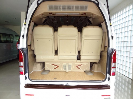 ขายรถตู้commuterหลังคาสูง2500d4d ปี13 รถ9เดือน ไมล์4600กม.แท้ เท่านั้น แต่งvip400000บาทมีใบเสร์็จยืนยัน