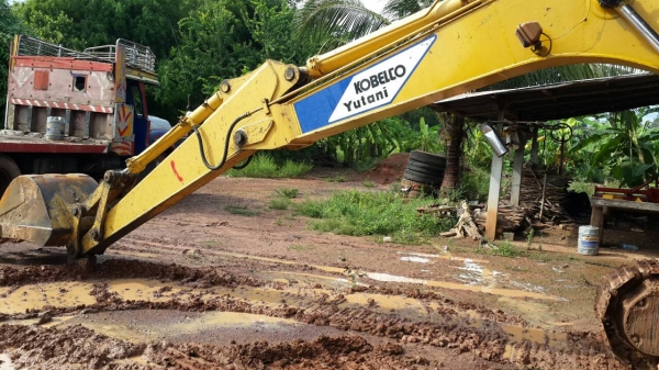 ขายรถขุด แม็กโค โกเบลโก้100 MARK3/// เครื่องดีโซ่เต็ม ช่วงล่างดี ไฟฟ้าเต็ม โซ่ใหม่ เอวแน่น เอกสารอินซ์วอย สภาพพร้อมลุยงาน