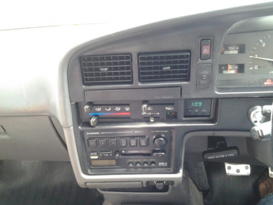 ขายTOYOTA SR5 LN111 ตัวประกอบนอก ขายTOYOTA SR5 LN111 ตัวประกอบนอก